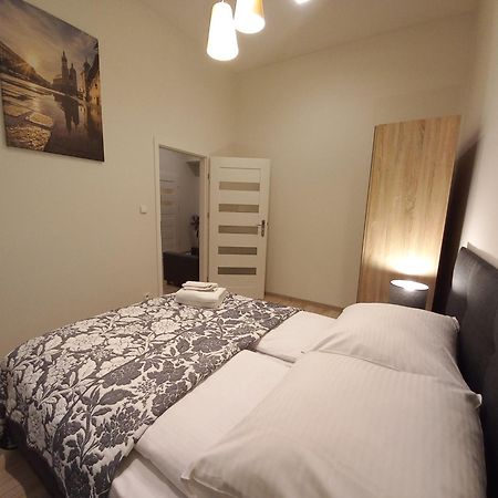 Old Town Apartments - B7 Краків Екстер'єр фото
